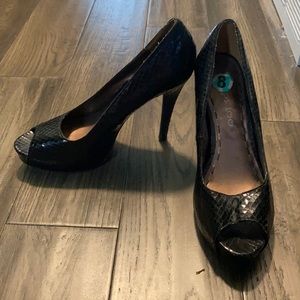 Black open toe pumps